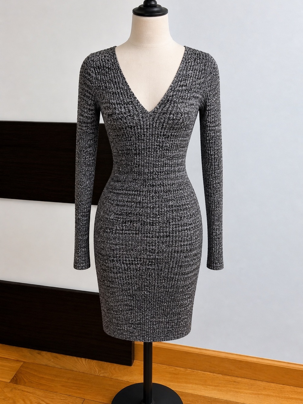 Dynamite Heather Gray Ribbed V-Neck Long Sleeve Dress
